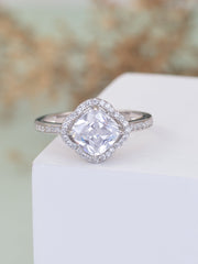 1.5 CARAT AMERICAN DIAMOND 925 SILVER RING IN FLOWER DESIGN