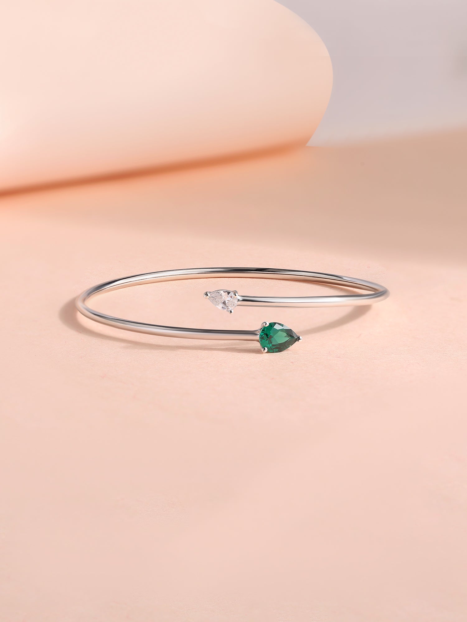 Toi Et Moi Pear Green Emerald Bangle