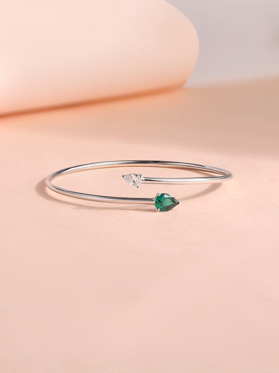 Toi Et Moi Pear Green Emerald Bangle