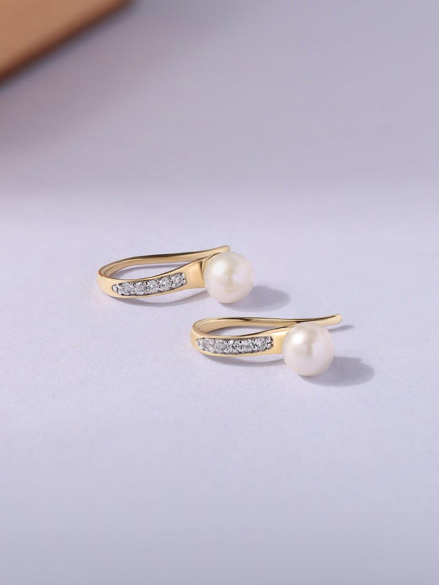 Pearly Pearl Earrings