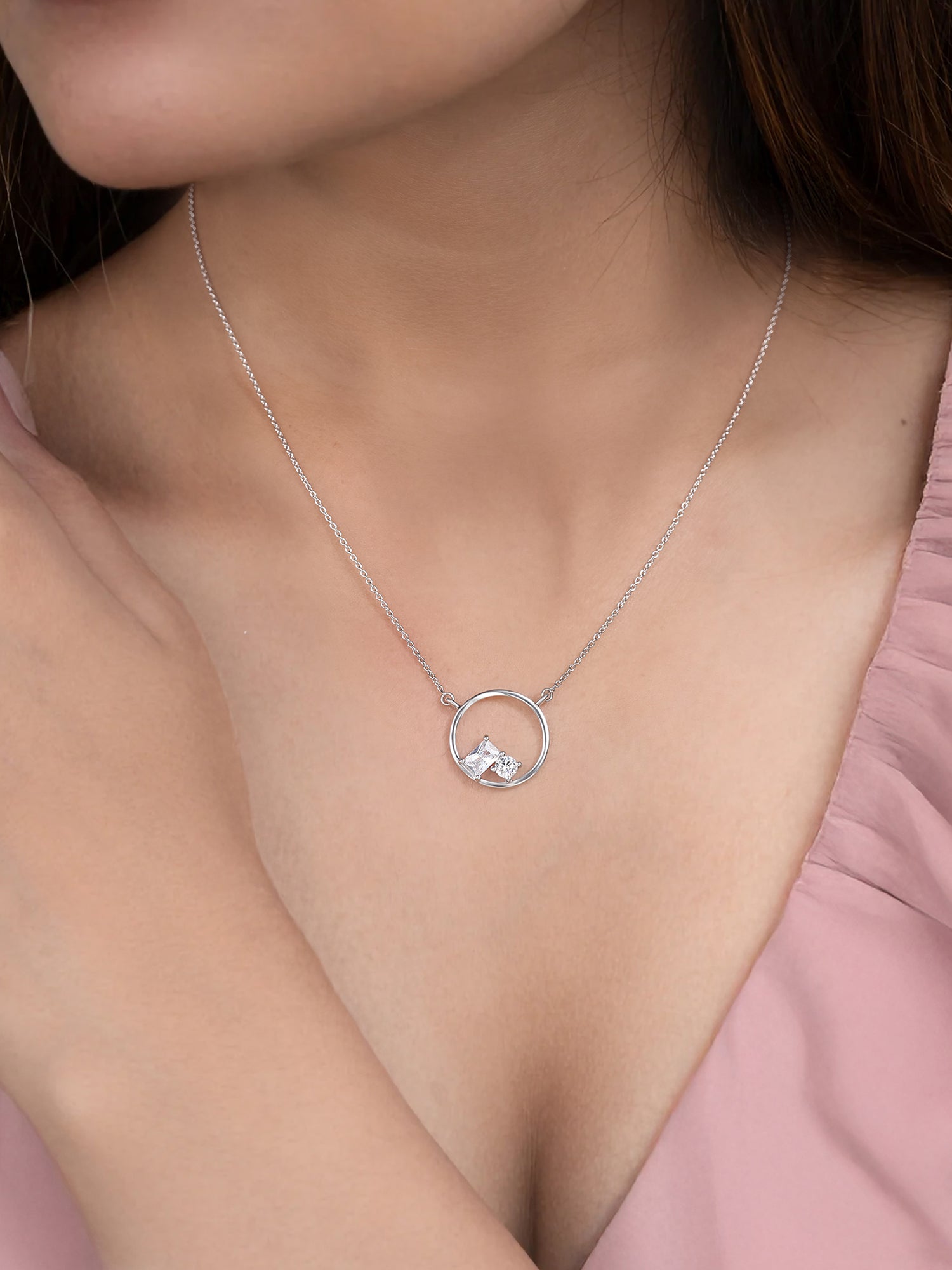 Toi Et Moi Circle Necklace