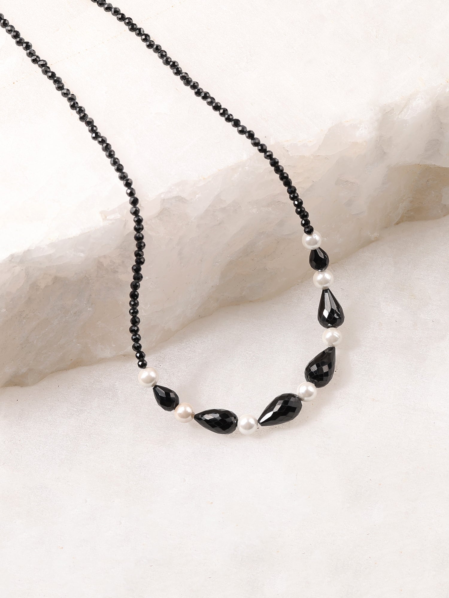 Yin And Yang Black Spinal Necklace