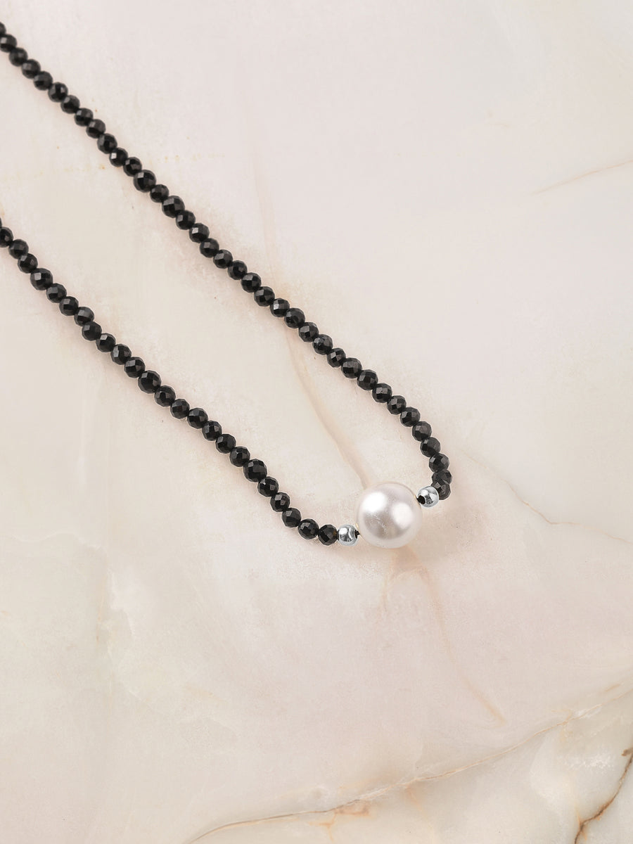 Ying & Yang Shell Pearl Black Spinel Necklace