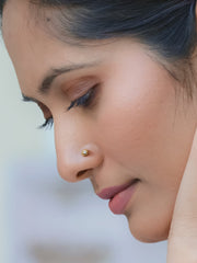 Ornate Solitaire Gold Nose Pin