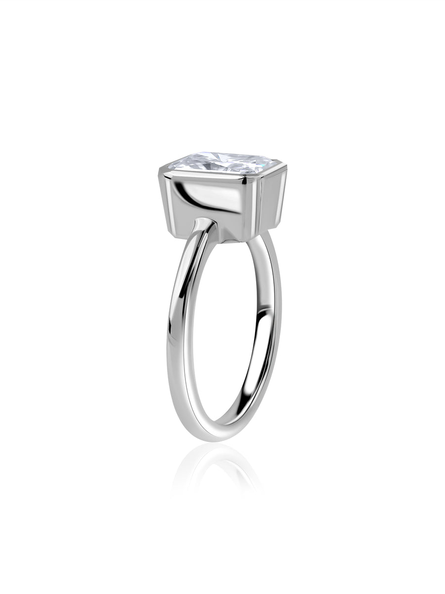 Timeless Grace Emerald-Cut Lab Grown Diamond Gold Ring