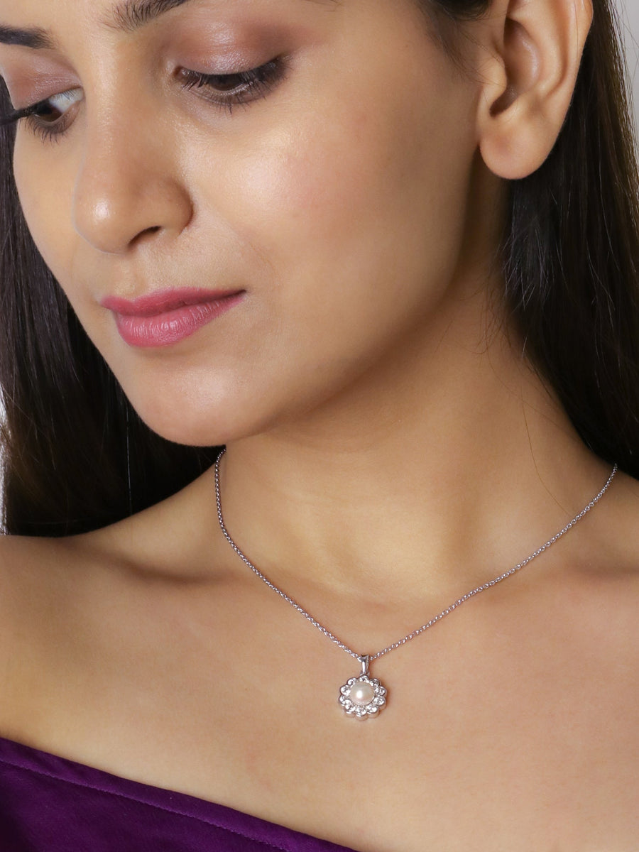 Flower Pure Pearl Necklace With Chain