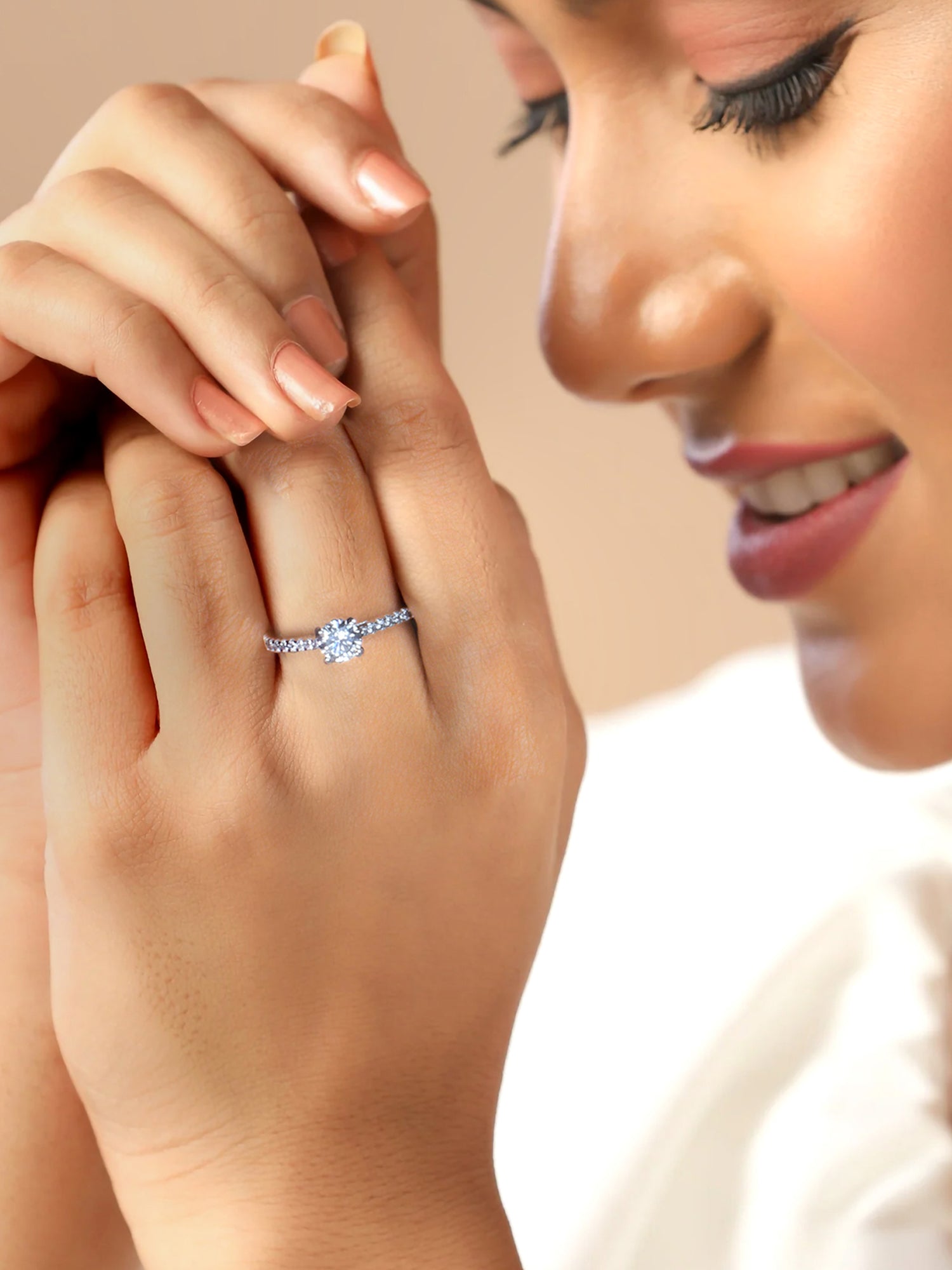 Ornate Jewels 1 Carat Simple Solitaire Silver Ring For Women